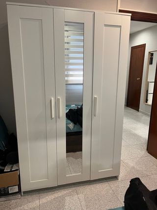 Armario 3 puertas BRIMNES Ikea blanco espejo.NUEVO