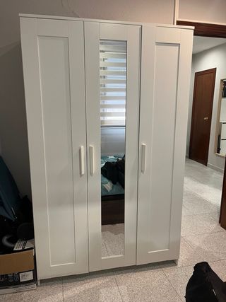 Armario 3 puertas BRIMNES Ikea blanco espejo.NUEVO