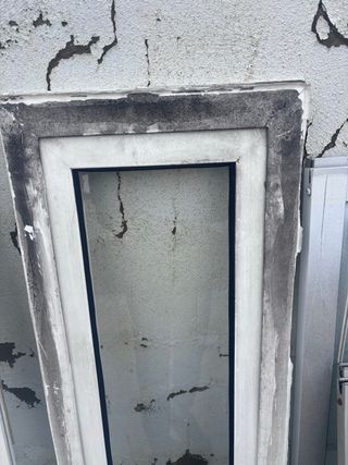 2 Ventanas abatibles aluminio