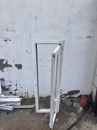 2 Ventanas abatibles aluminio