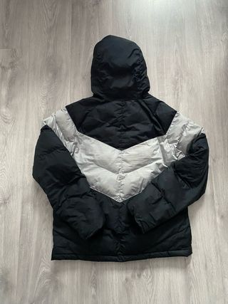 Chaqueta Nike Gris y Negra Talla XL Niño