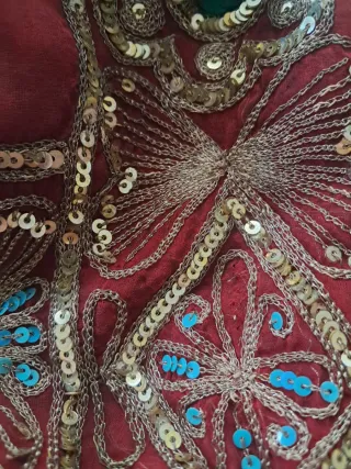 Bolso de mano bordado