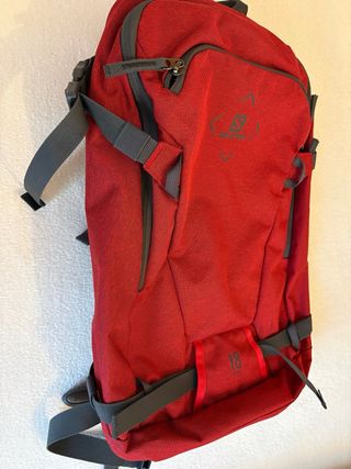 Zaino Salomon 18L rosso con lacci