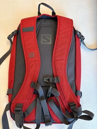 Zaino Salomon 18L rosso con lacci