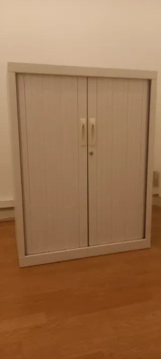 Armario archivador con persiana