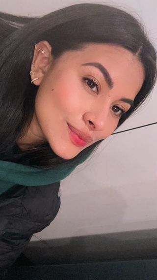 Busco empleo por horas o interna