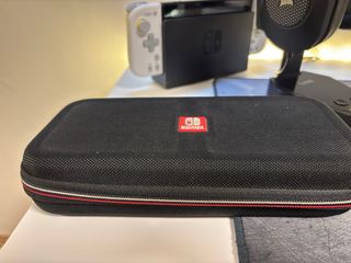 Nintendo Switch Negra y Blanca