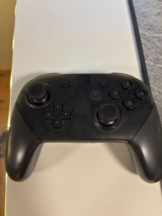 Nintendo Switch Negra y Blanca