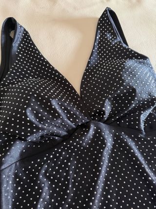 Vestitino elegante con brillantini neri