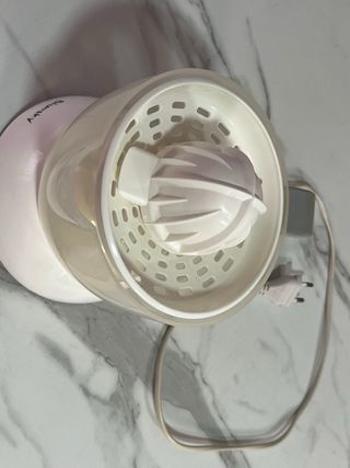 Exprimidor eléctrico Bluesky blanco