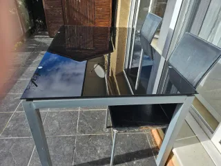 Mesa comedor/cocina/exterior cubierto