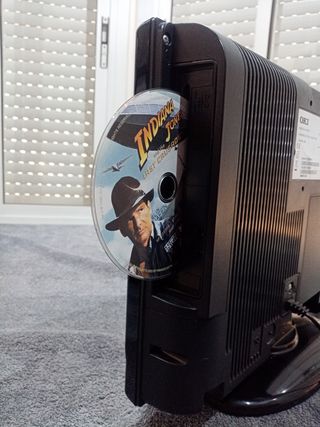 TV CON DVD Y USB OKI