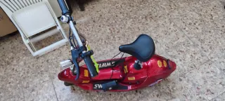 Patinete Eléctrico Vintage Rojo