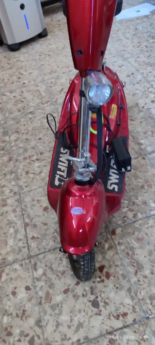 Patinete Eléctrico Vintage Rojo