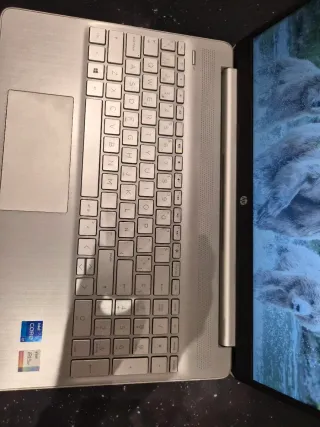 HP Portátil i7 1165G7 1TB 16GB RAM Plata