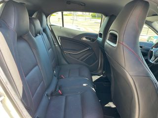 Mercedes-Benz GLA 2015 AMG LINE 220d 4 MATIC 64Mil