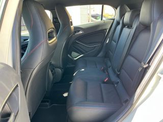 Mercedes-Benz GLA 2015 AMG LINE 220d 4 MATIC 64Mil