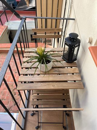 Mesa y 2 sillas plegables exterior