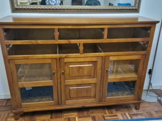 Aparador Roble Cajones y Vitrina