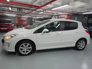 Peugeot 308 2011
