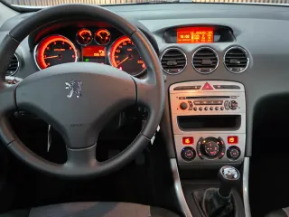 Peugeot 308 2011