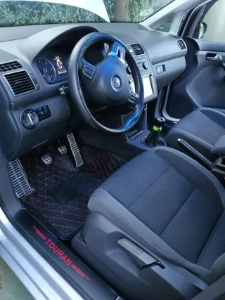 Volkswagen Touran 2011