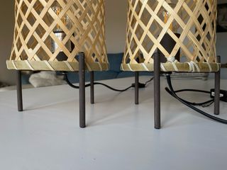 Lámpara de mesa bambú y metal