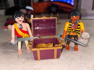 Playmobil Piratas con Palmera y Tesoro
