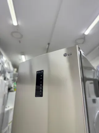 Frigorífico 'LG INVERTER' combi nofrost A+++ ACERO