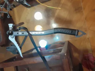 Grivel Crampones y Piolet