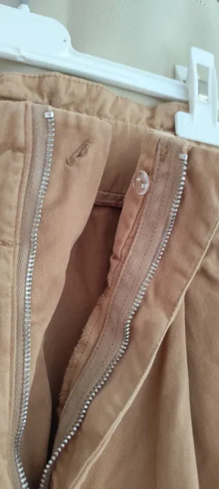 Pantalones cargo beige