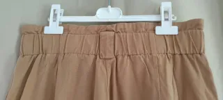 Pantalones cargo beige
