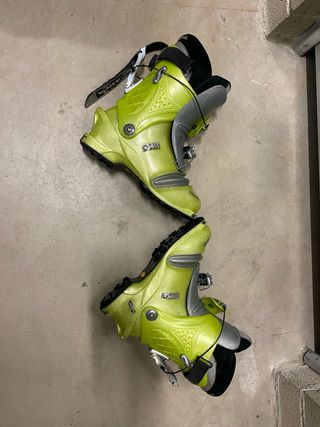 Sci da traversata TRAB con scarponi SCARPA