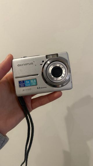 Digital Camera Olympus x-750
