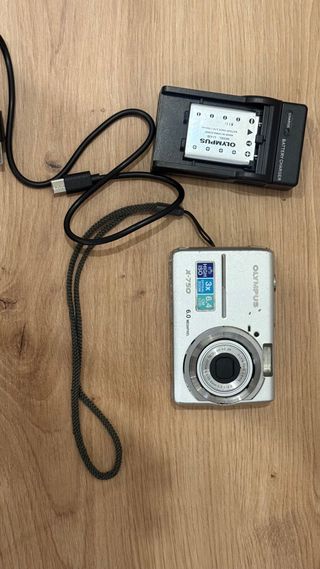 Digital Camera Olympus x-750