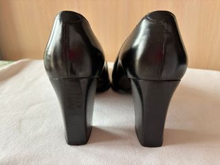 Elegantes zapatos de tacón de la marca Ralph Laure