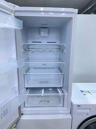 Lavadora Beko y Nevera Grundig con Garantía
