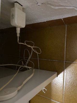 Cama con cajones y luces LED