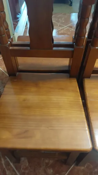 4 Sillas Madera Maciza Buen Estado