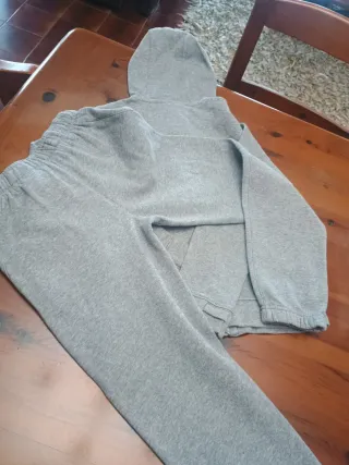 Abito sportivo Nike grigio taglia P per bambini