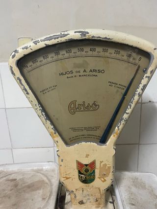 Balanza antigua  marca Arisó