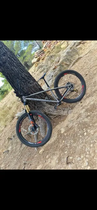 Bicicleta de titanio Nordest Bardino 3Ti