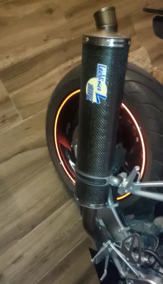 Silencioso LeoVince SBK Oval Carbono