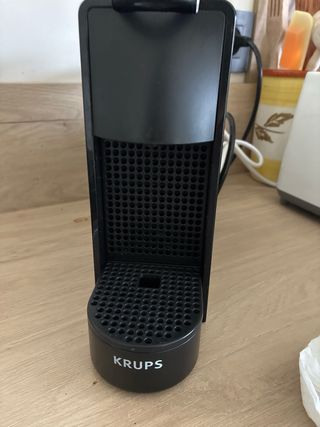 Cafetera Nespresso Negra