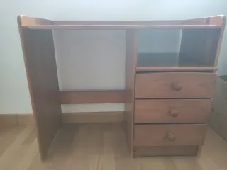 Escritorio madera maciza 3 cajones y 1 abierto