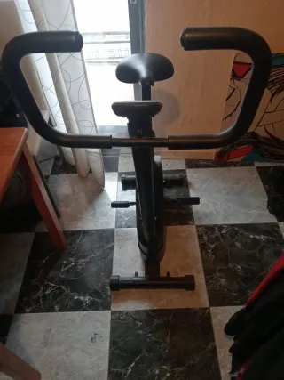 Bicicleta Estática Negra