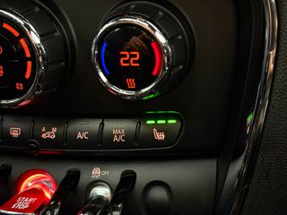 MINI CLUBMAN COOPER D 150CV etiqueta "C" (verde)