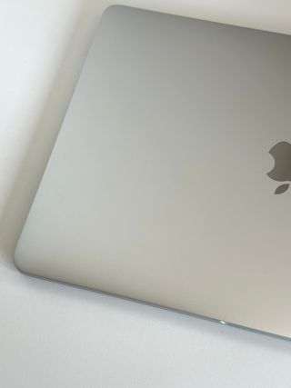 MacBook Pro 13-inch, 2017, Two Thunderbolt 3 ports