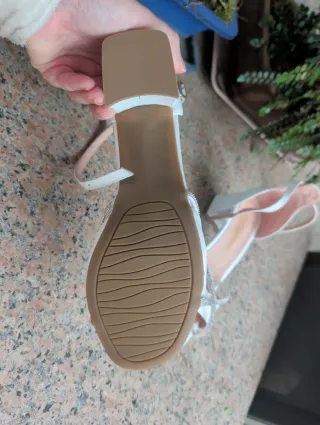 Zapatos blancos novia con brillos. Sin estrenar..