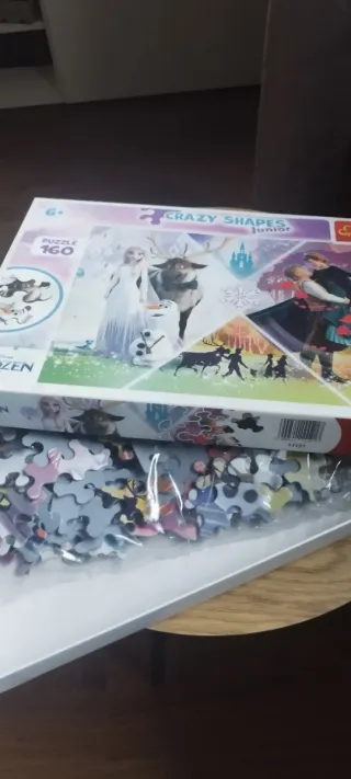 Puzzle Frozen 160 piezas Crazy Shapes Junior